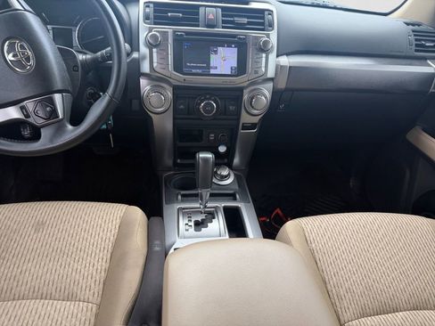 Used 2019 Toyota 4Runner SR5 AWD/4WD image 11