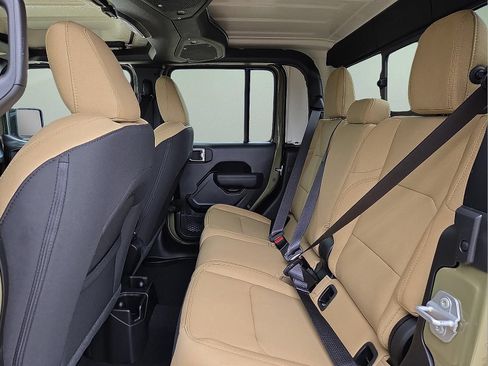 New 2026 Jeep Gladiator Willys AWD/4WD image 10