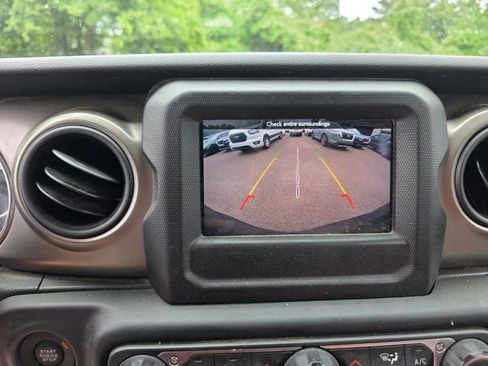 Used 2018 Jeep Wrangler Unlimited Sport S AWD/4WD image 31