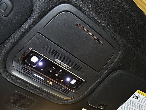 Used 2025 Lincoln Aviator Reserve w/ Equipment Group 201A AWD/4WD image 25