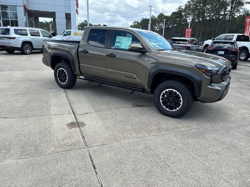 New 2026 Toyota Tacoma TRD Off-Road image 9