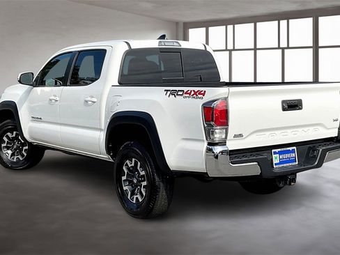 Used 2022 Toyota Tacoma TRD Off-Road image 4