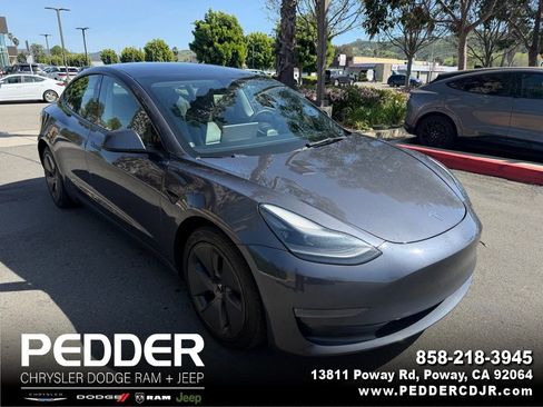 Used 2023 Tesla Model 3 Standard Range image 1