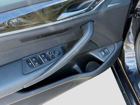 Used 2019 BMW 530i xDrive w/ Convenience Package AWD/4WD image 22