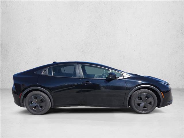 Used 2024 Toyota Prius LE FWD image 4