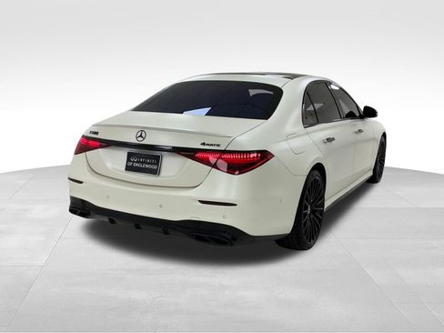 Used 2022 Mercedes-Benz S 580 4MATIC Sedan w/ AMG Line Package image 7