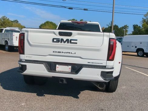New 2025 GMC Sierra 3500 Denali Ultimate image 7