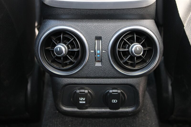 Used 2019 Kia Stinger GT2 AWD/4WD image 24