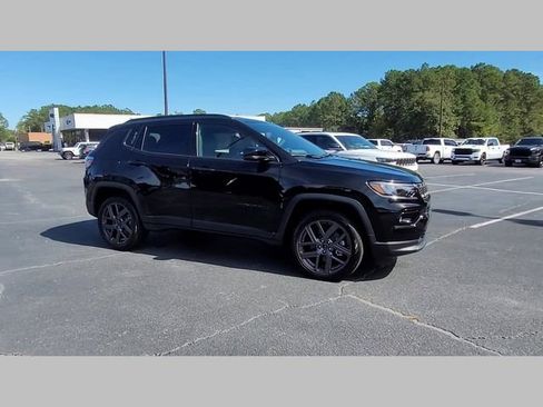 New 2026 Jeep Compass Limited AWD/4WD image 40