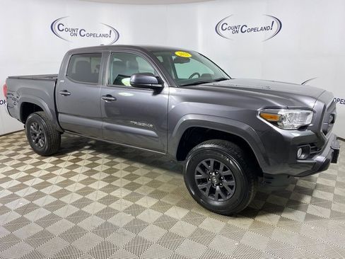 Certified 2023 Toyota Tacoma SR5 image 1