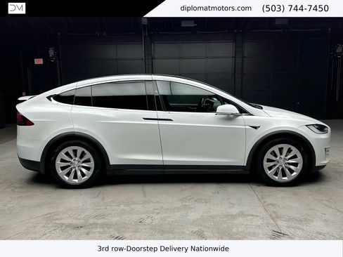 Used 2018 Tesla Model X 75D image 7