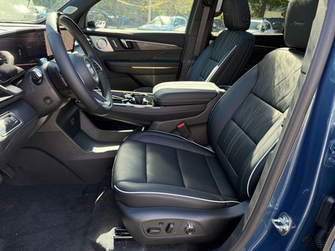 New 2026 Buick Enclave Avenir w/ Super Cruise Package image 16