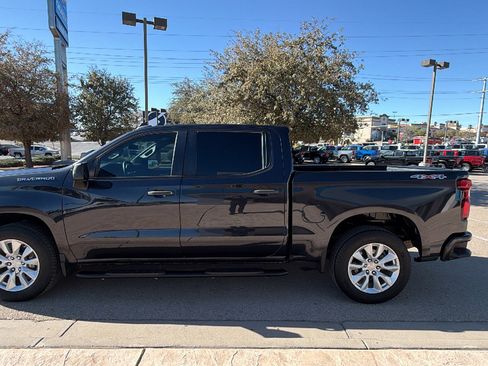 Used 2022 Chevrolet Silverado 1500 Custom image 7