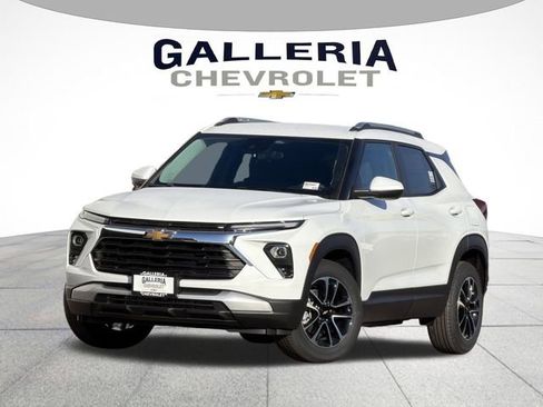 New 2026 Chevrolet TrailBlazer LT w/ Driver Confidence Package image 2