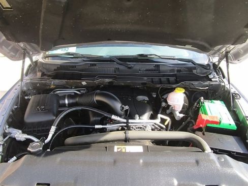 Used 2019 RAM 1500 Classic Warlock image 41