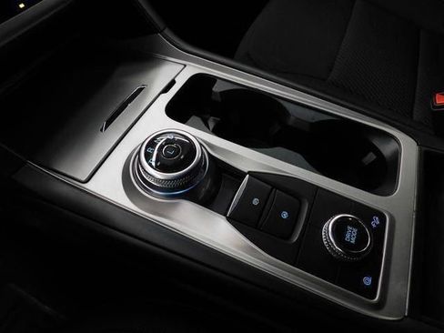 Used 2022 Ford Explorer XLT image 47