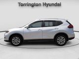 Used 2019 Nissan Rogue SV image 4