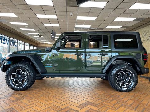 Used 2023 Jeep Wrangler Unlimited Rubicon 4xe w/ Cold Weather Group AWD/4WD image 5