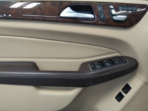 Used 2019 Mercedes-Benz GLS 450 4MATIC w/ Premium 1 Package image 27