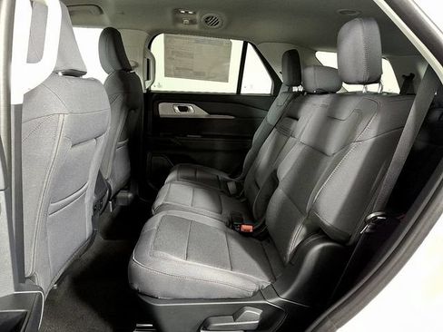 Used 2026 Ford Explorer Active RWD image 8