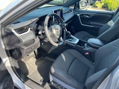 Certified 2025 Toyota RAV4 SE image 8