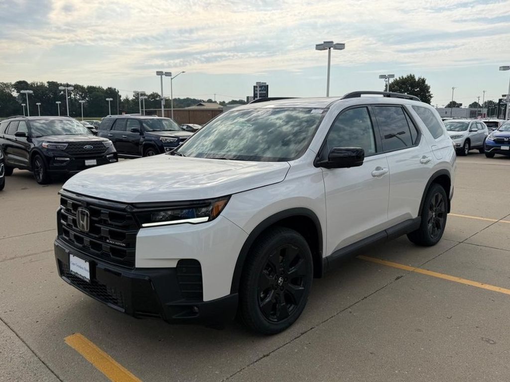 New 2026 Honda Pilot Black Edition image 7