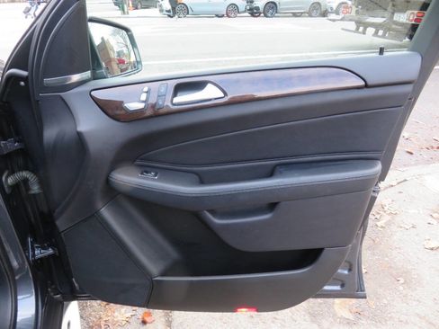 Used 2016 Mercedes-Benz GLE 350 4MATIC image 29