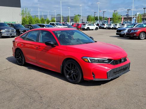 Used 2025 Honda Civic Sport image 31