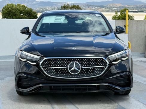 New 2026 Mercedes-Benz E 450 4MATIC Sedan image 4