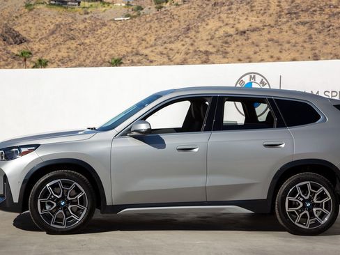 Certified 2025 BMW X1 xDrive28i w/ Technology Package image 3