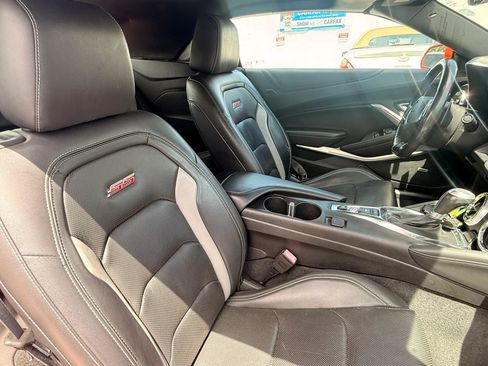 Used 2019 Chevrolet Camaro SS RWD image 19
