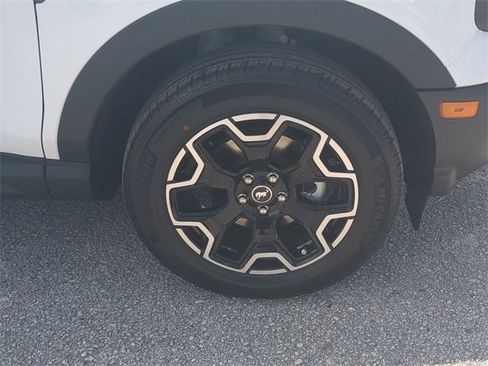 New 2025 Ford Bronco Sport Outer Banks image 25