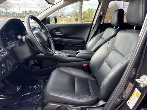 Used 2018 Honda HR-V EX-L image 13