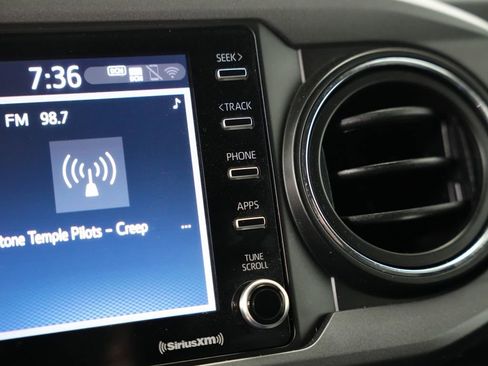 Used 2021 Toyota Tacoma TRD Sport w/ Technology Package AWD/4WD image 23