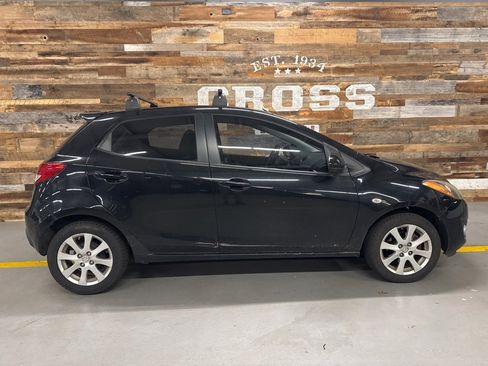 Used 2011 MAZDA MAZDA2 Touring image 8