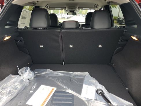 New 2026 Nissan Kicks SR w/ Illumination Package FWD image 8
