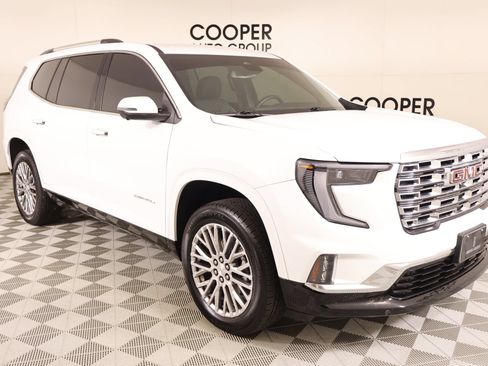 Used 2025 GMC Acadia Denali FWD image 1