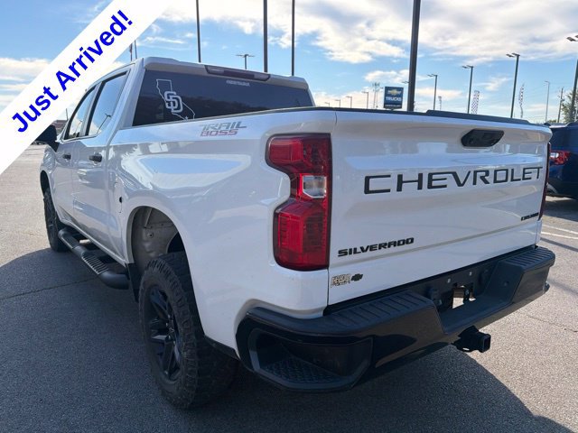 Used 2022 Chevrolet Silverado 1500 Custom Trail Boss w/ LPO, Dark Essentials Package AWD/4WD image 5