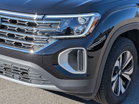 Used 2025 Volkswagen Atlas SE image 9