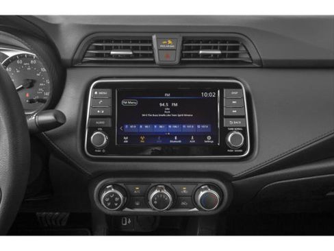 Used 2021 Nissan Versa SV FWD image 13