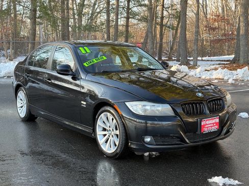 Used 2011 BMW 328i xDrive Sedan image 3