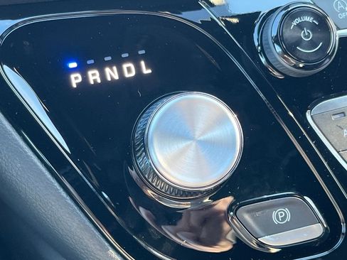 New 2026 Chrysler Pacifica Limited w/ S Appearance Package image 17