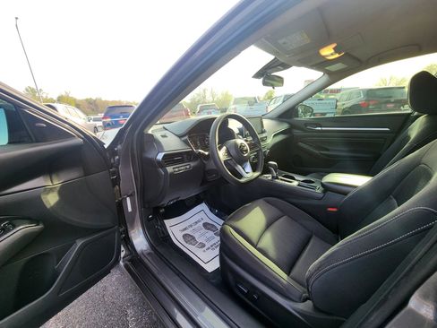 Used 2021 Nissan Altima 2.5 SV image 18