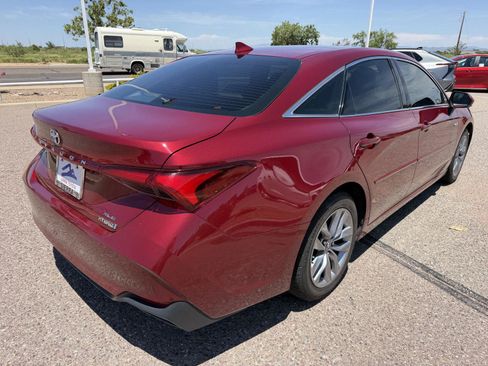 Used 2019 Toyota Avalon XLE w/ Carpet Mat Package FWD image 5