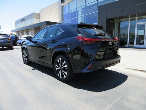 Used 2025 Lexus UX 300h AWD w/ Cold Area Package image 7