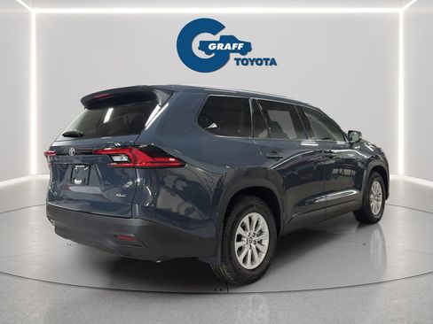 New 2026 Toyota Grand Highlander XLE image 16