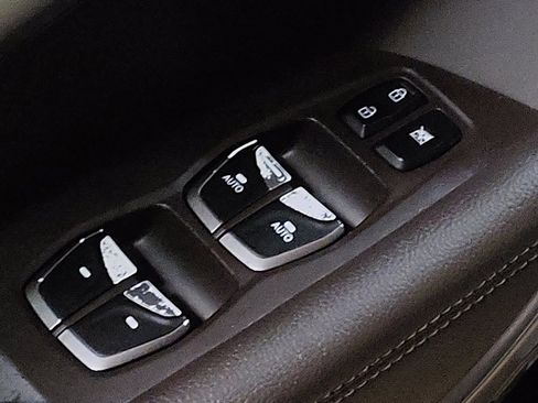 Used 2018 Hyundai Santa Fe Limited w/ Cargo Package FWD image 27