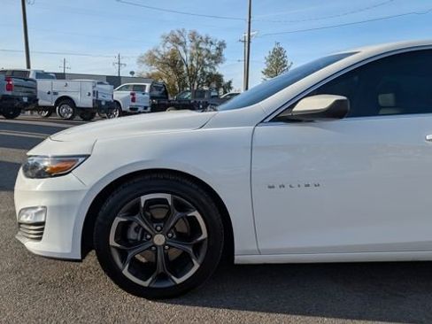 Used 2022 Chevrolet Malibu LT image 4