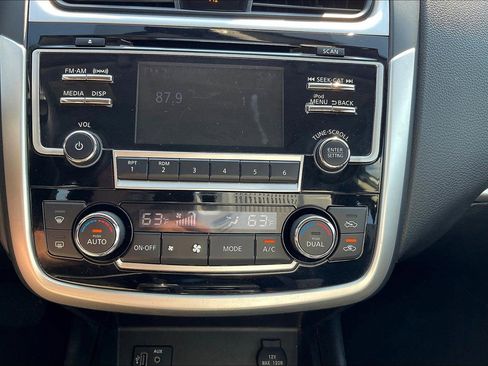 Used 2018 Nissan Altima 2.5 SV image 31