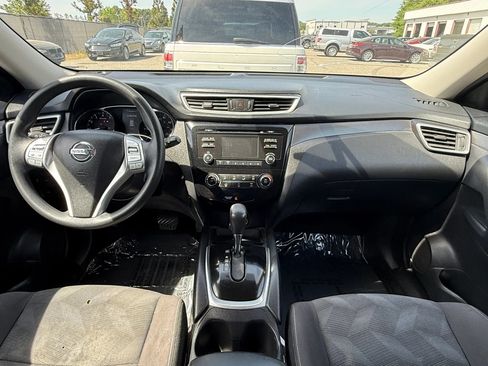 Used 2016 Nissan Rogue S image 3